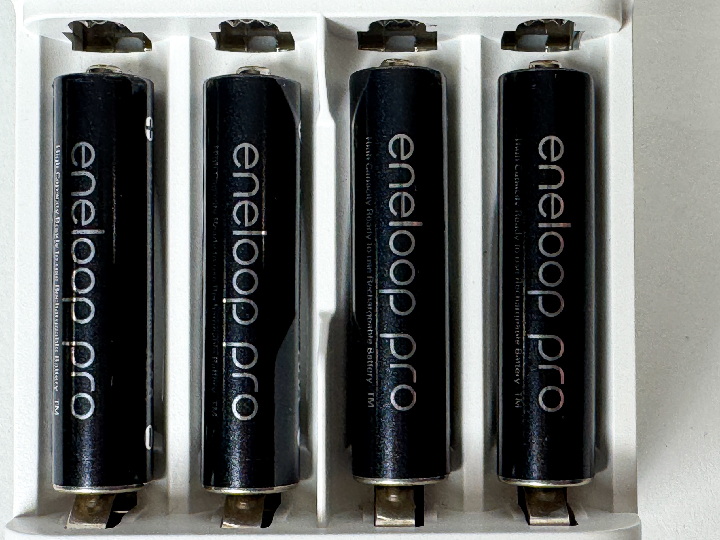 4× Pilhas Eneloop Pro AAA